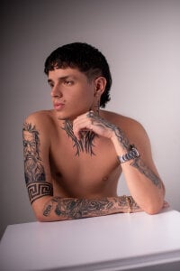 Know Me 🖤 de Declan-Fox  3 Imagens