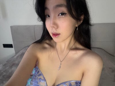 EMILY_GREENSON Your queen🖤 Pic