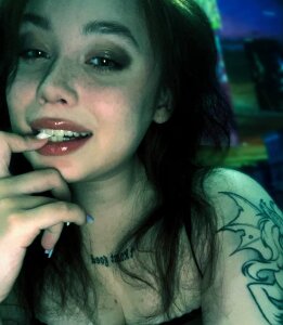 AlikaLevi's XXX Nude Photo 2