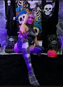nanis_milf hallowen Pic 2