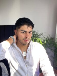 jaiden_thoner Hey Guyssss 🖤  2. fénykép