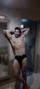 latinoo23bom Public Pic 2