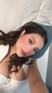 scarlett_thompson_7 Public Pic 3