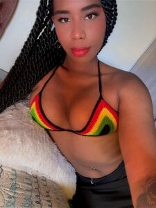 AlejandraDunn1 Cute ebano slika