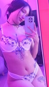 mia_collens Me ♥♥ Pic 2