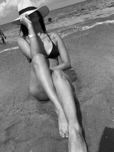 LaurenRodriiguezのSEXY ON THE BEACHの枚の写真