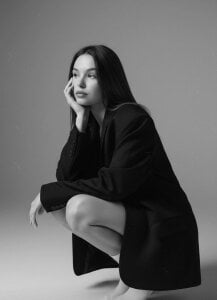 AkikoAnkrom Black and white Poză