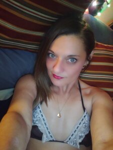 HotCouple3334