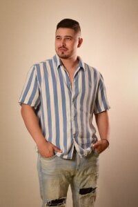 Alex_ferrati U like blue? Pic 3