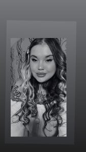 hi_im_Eva Public Pic 2