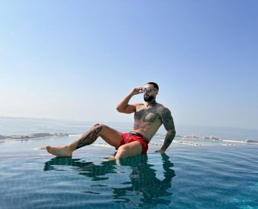 Barcelona, Dubai, Napales, Pompeii, Rome, Corfu, Turkey, Thassos , Budapest, Jordan ,Albany, de MasculineGuy99  9 photos