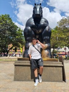 Hiroshi_ShenのI'M SHOWING YOU MEDELLIN, COLOMBIA😍💥🌹の枚の写真