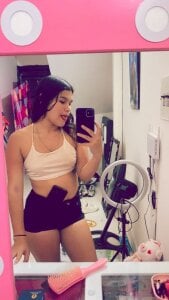 PetiteAri Public Pic 8