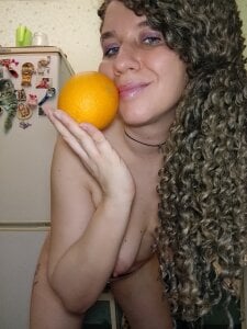 Marlan_Vagner Orange Pic 5