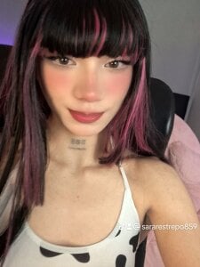 Kloebaby_ kullanıcısının Cute cow poses 🐮 albümü -  4 fotoğraf