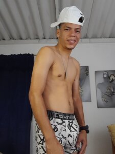 andres_sant SEXY HOT Pic