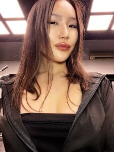 Asian_Vi Public Pic 9