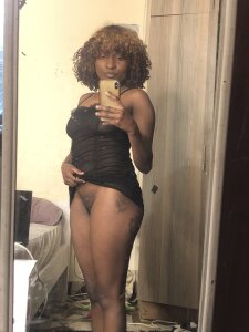 Lil-shawrie Public Pic 4
