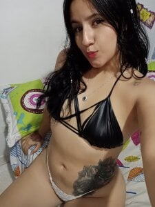 Megan_hotwife_ Your favorite hotwife 😏😈 Pic 2