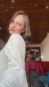 AmbeerWood_ “Tell me you dare… and I’ll let the heat rise.” Hình