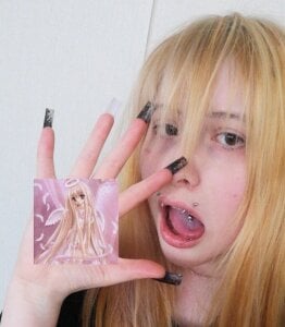 MollyPixie_ Public Pic 2