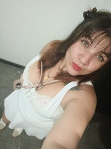 valeria_horny19 Public Pic 2
