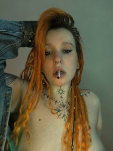 The_Full_Red_Moon Your bad girl (birthday 22 years old) Pic 2