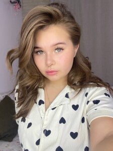 Anna_Nicol Hearts outside, hearts inside Pic