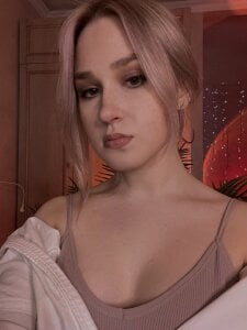 LoriMason Public Photo 4