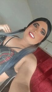 Trixy_star_horney