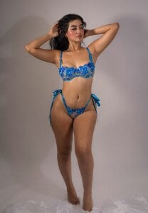 aby_thomas A sexi girl for you 🍑🔥 Foto  5
