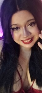 Lilith_Rouge I'm leaving you these photos so you'll think of me after I get back 💗 Pic