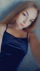 Stella__Cox