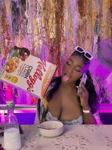 SavannahStormの🌙 “𝐓𝐡𝐞 𝐜𝐡𝐚𝐫𝐦 𝐨𝐟 𝐬𝐢𝐦𝐩𝐥𝐢𝐜𝐢𝐭𝐲”🌙の 7枚の写真