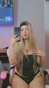 Kylia_a Public Pic 2