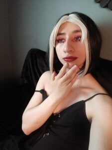 Charlothe_7 Public Pic