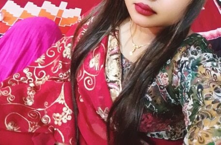 Nusrat_Faria Public . fénykép