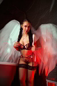 coraline_vera 💎 Pic 2