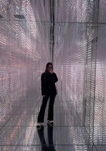 LisaSmiths I think it’s just space....woah woah....light travel....) Pic