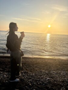 Walking is so cool, isn't it?😇 de EllenRodgers  2 Imagens