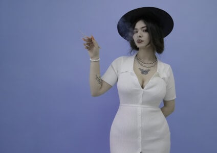 Selena_Wow_ Sexy Elegance of Lady Dimitrescu Pic 2