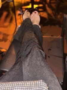 Amber_Martins_ Crossed legs, clear intentions. Pic 2