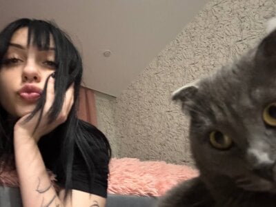 ForeTiff Whiskers on My Lap Pic 3