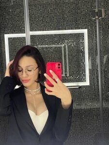 karollovea new photos Pic 2