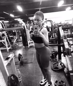 BrownRoxxane6 Public Immagine  6