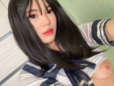 LizzieLight schoolgirl🍄 Pic 2