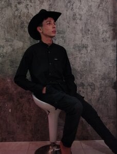 Max_Steell Pretty boy Pic 6