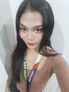 preciouscock69 Scarlet Pic