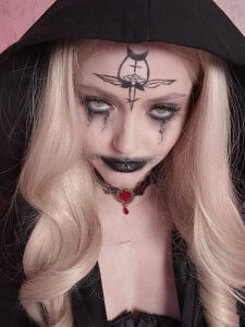 AshleyD_ Halloween 2025 🎃Bela Demitrescu🎃 Pic 5