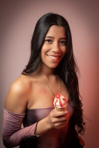 Connie_Bell sucking ice cream Foto 3